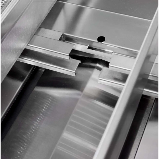    blaze-grills-32-4-burner-blaze-lte-grill-with-lights-blz-4lte2-ng-lp
